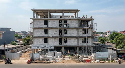 Dinding Rumah 2 Lantai Colomadu Karanganyar